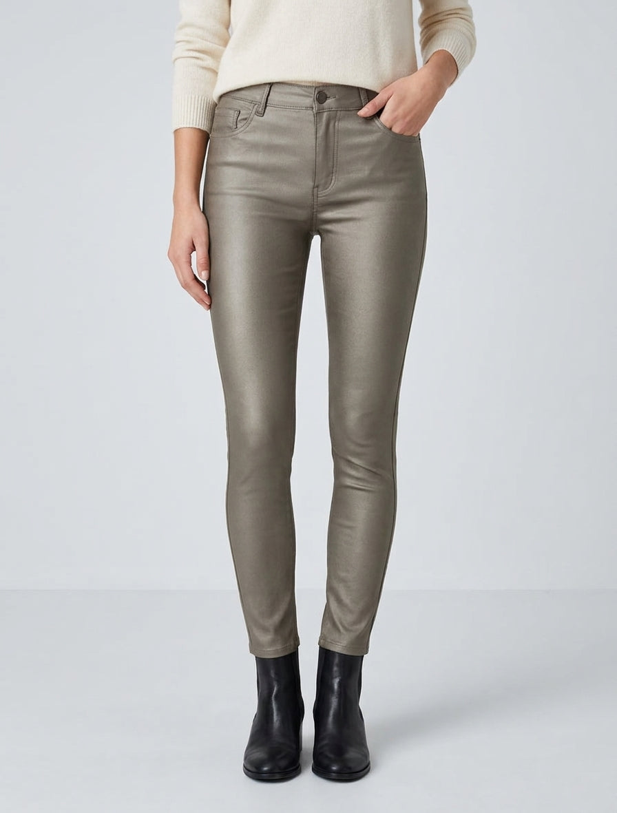 Pantaloni slim in similpelle effetto cerato - Oro scuro