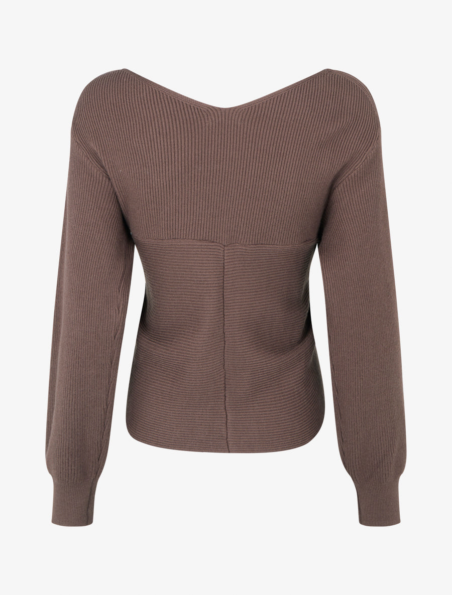 Maglia a coste unita con scollo a cuore. - Marrone
