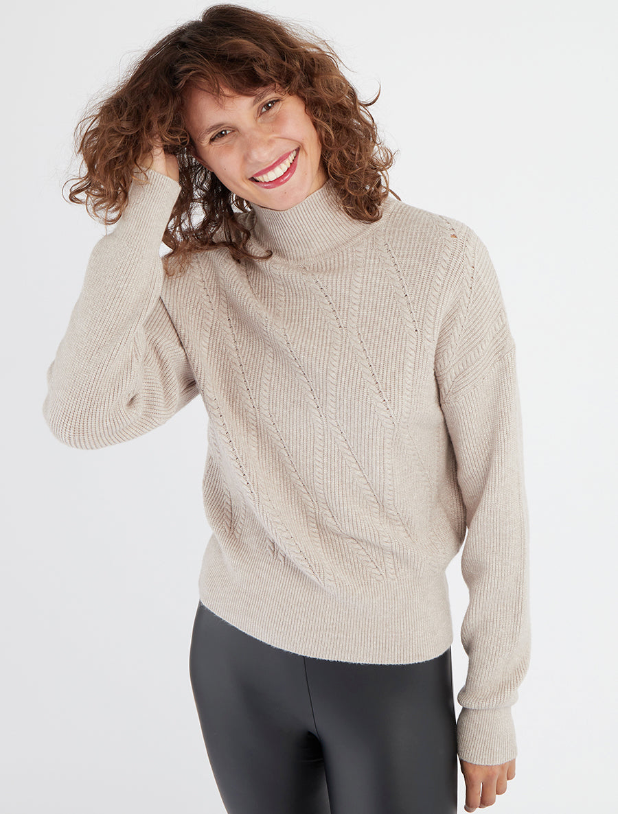 Maglione a tinta unita con collo alto. - Talpa