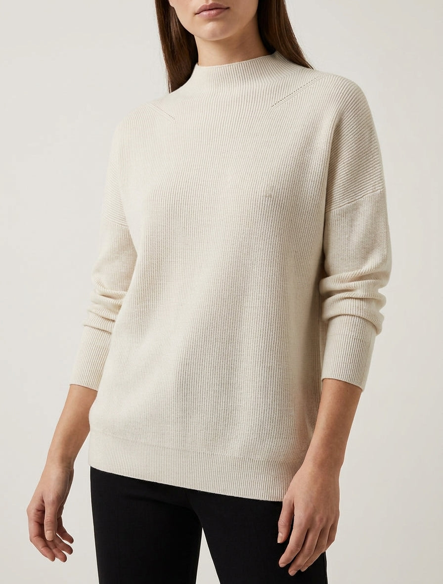Maglione classico dritto a collo alto - Beige
