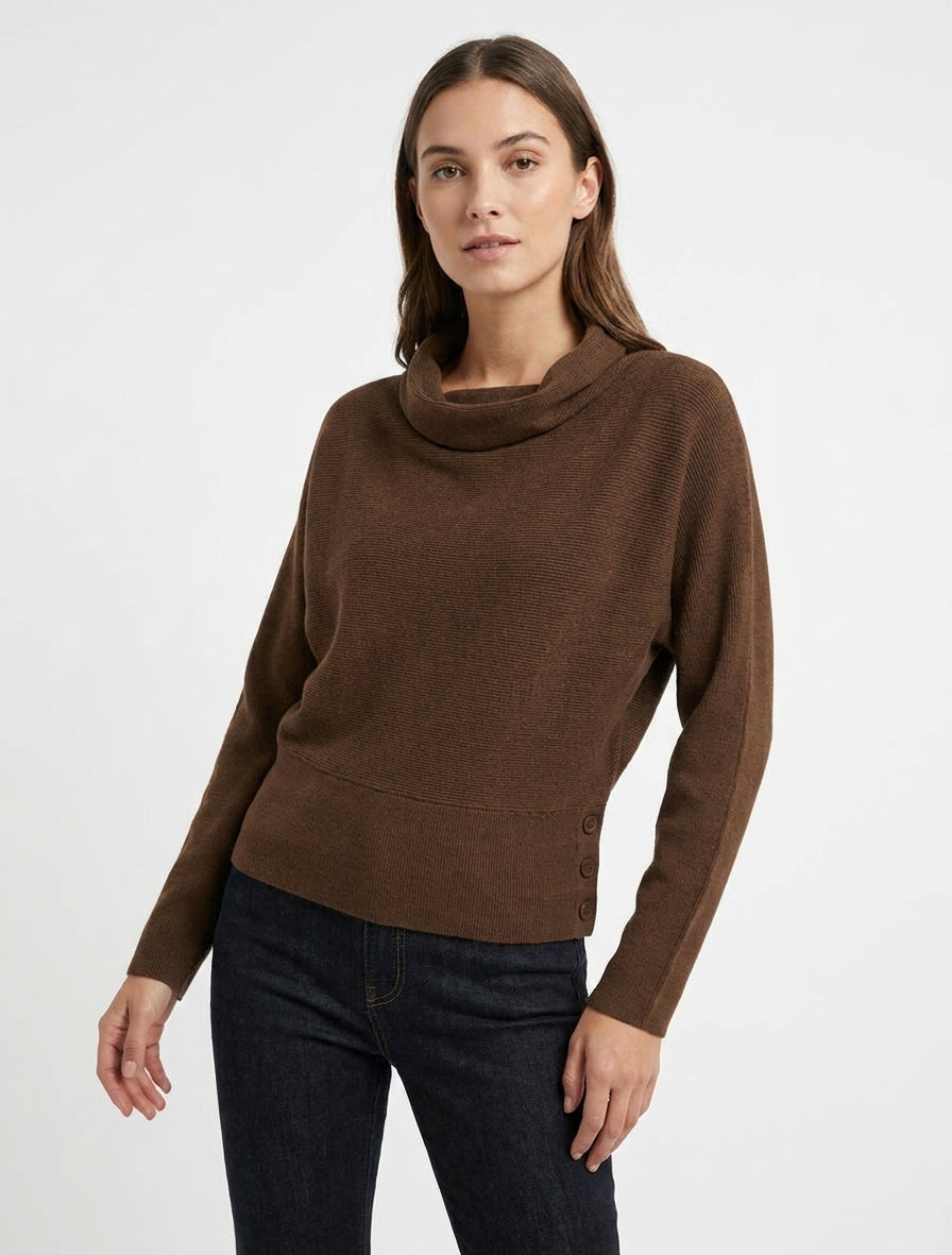 Maglione a coste con collo a cowl - Marrone