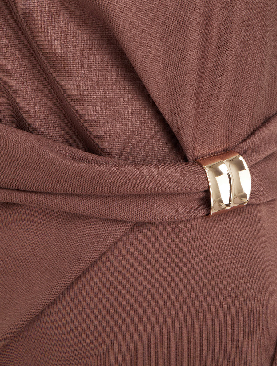 Robe droite drapée à empiècement bijou - Marron - 3