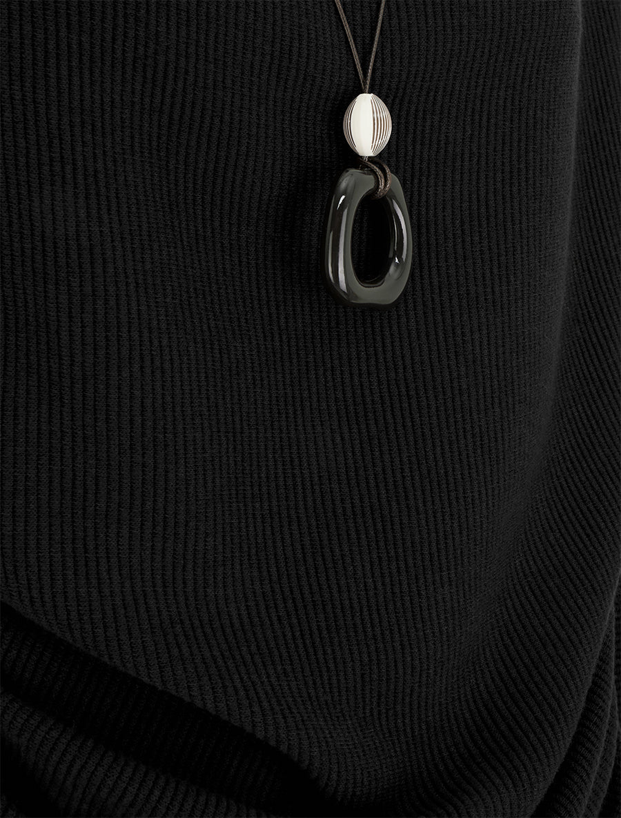 Pull côtelé à manches chauve-souris et col bénitier - Noir - 3