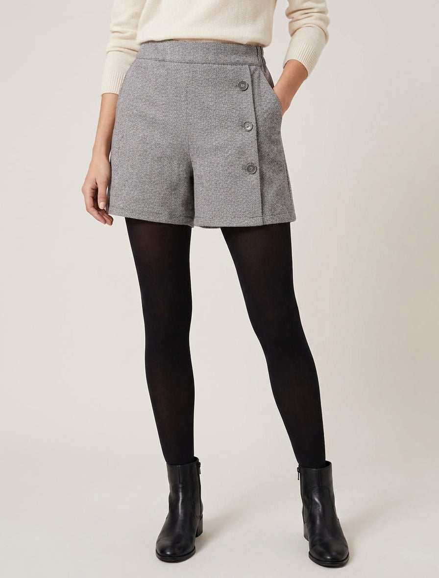 Pantaloncini in feltro a vita alta con bottoni decorativi. - Grigio