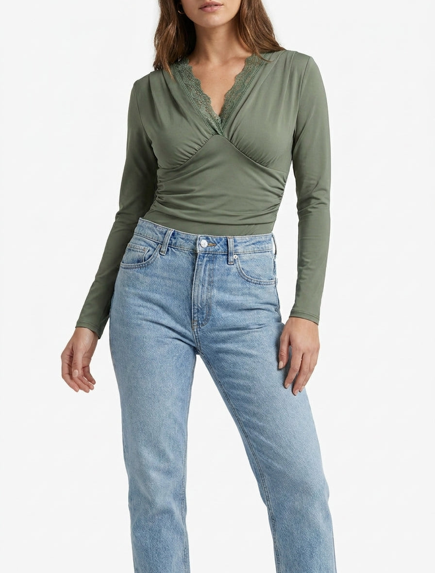 Body a maniche lunghe con scollo a V in pizzo. - Cachi