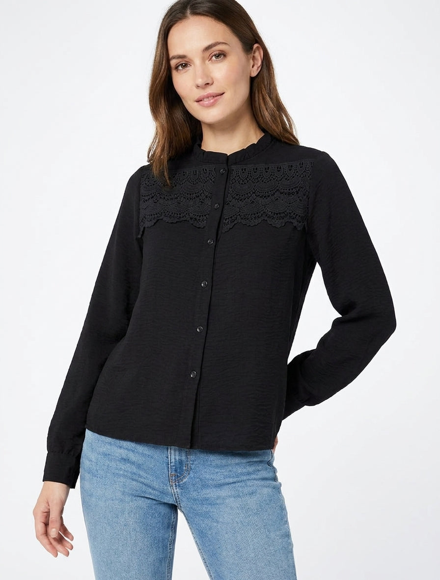 Blusa con collo alto arricciato e pizzo - Nero
