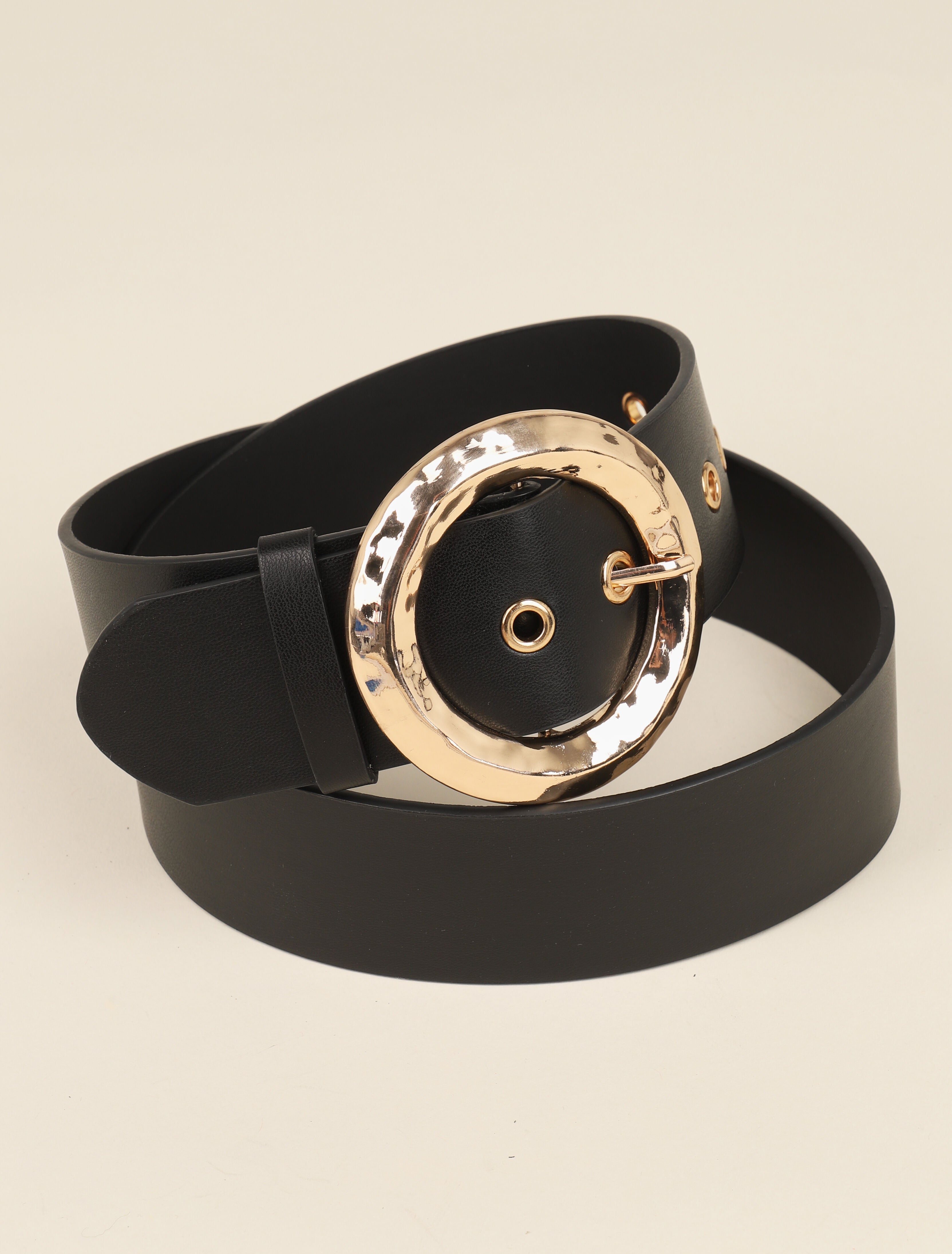 Ceinture en simili à boucle ronde martelée - Noir/dorée - 2