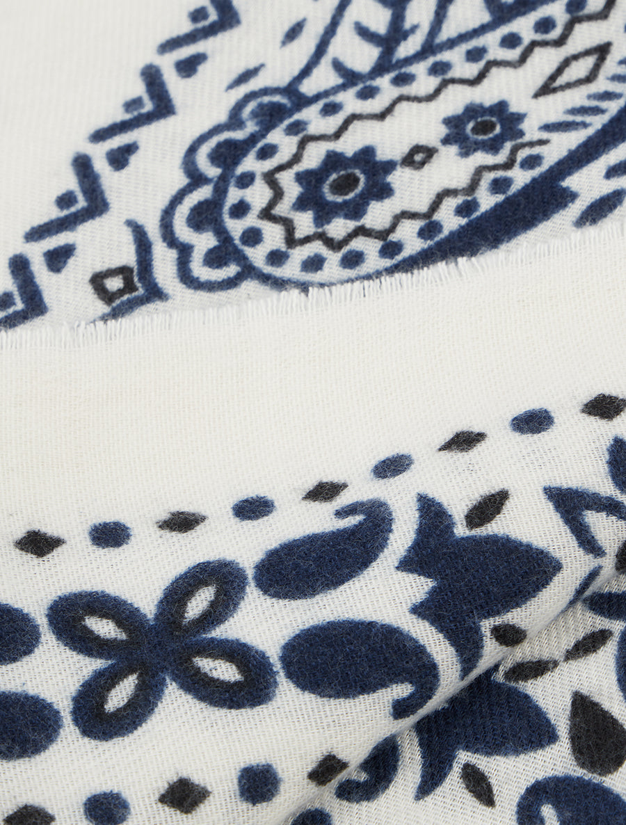 Foulard imprimé paisley à bords effilochés - Blanc - 3