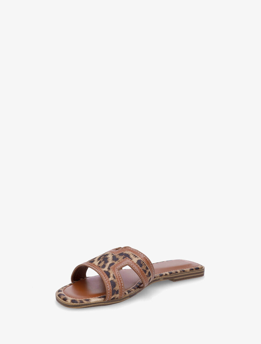 Claquettes en simili à imprimé léopard - Camel - 3