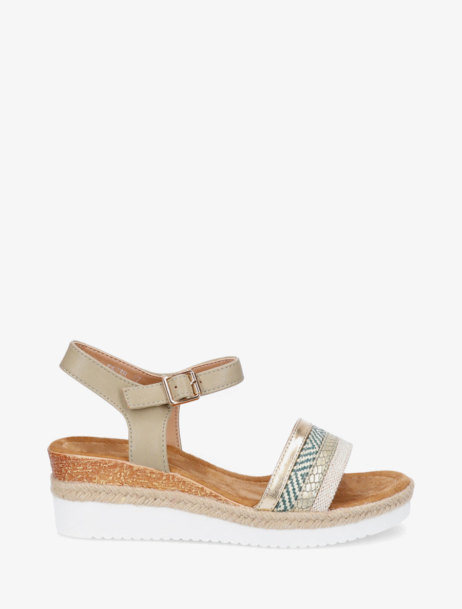 Sandali con zeppa decorati con trecce testurizzate. - Cachi