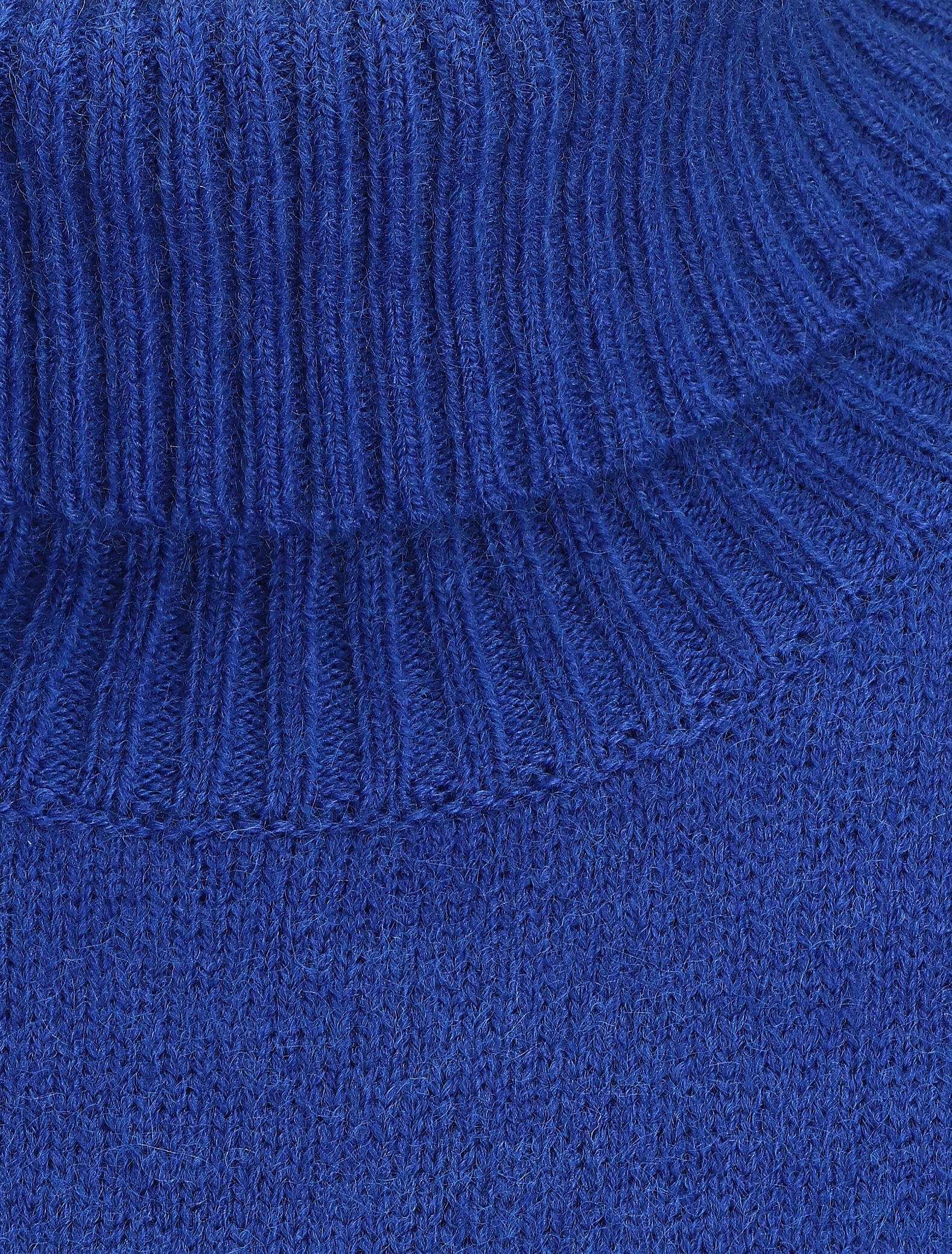 Pull col roulé à motif V - Noir/bleu - 3