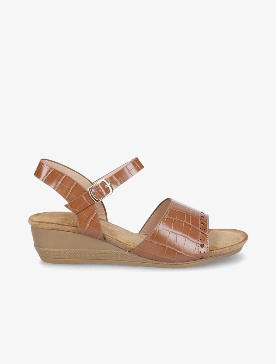 Sandales compensées à bride perforée effet croco - Camel - 5