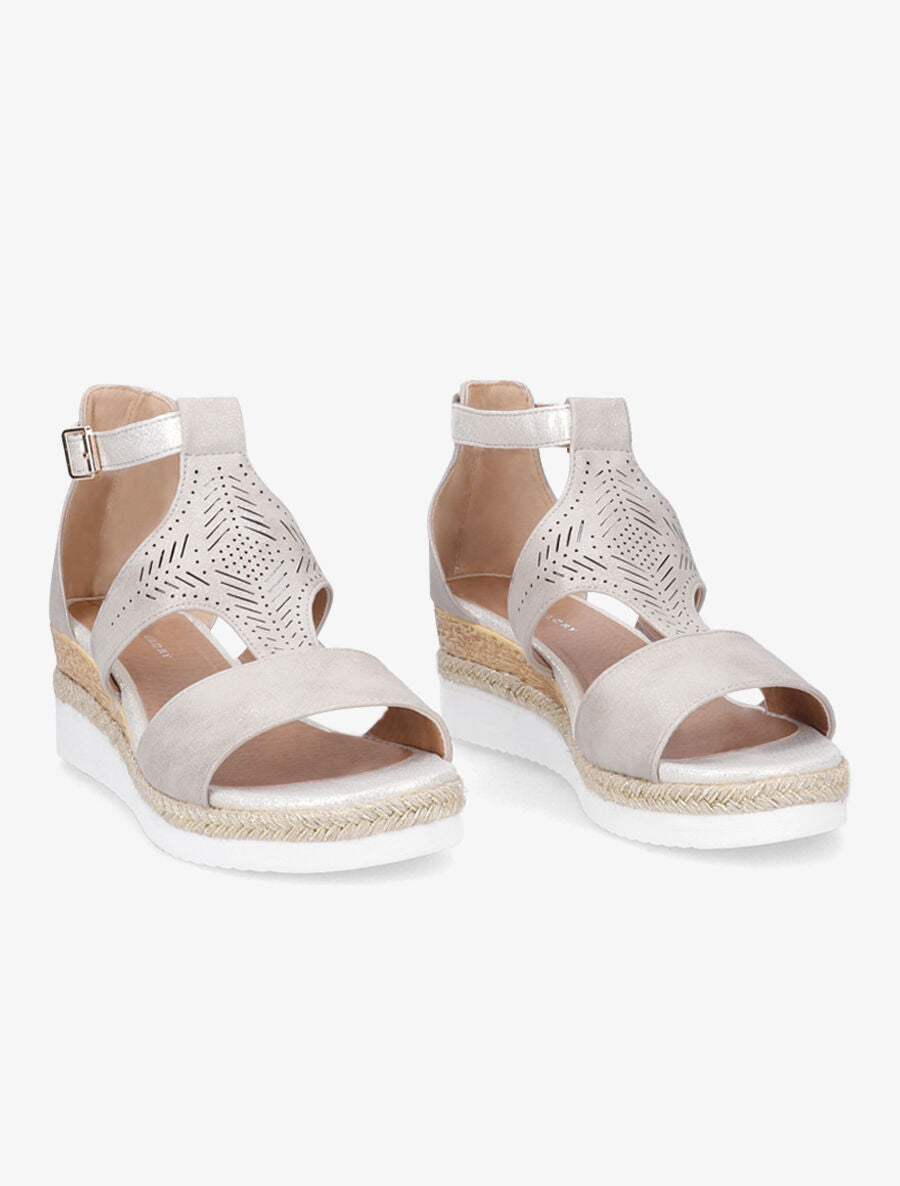 Sandales compensées perforées - Beige - 4