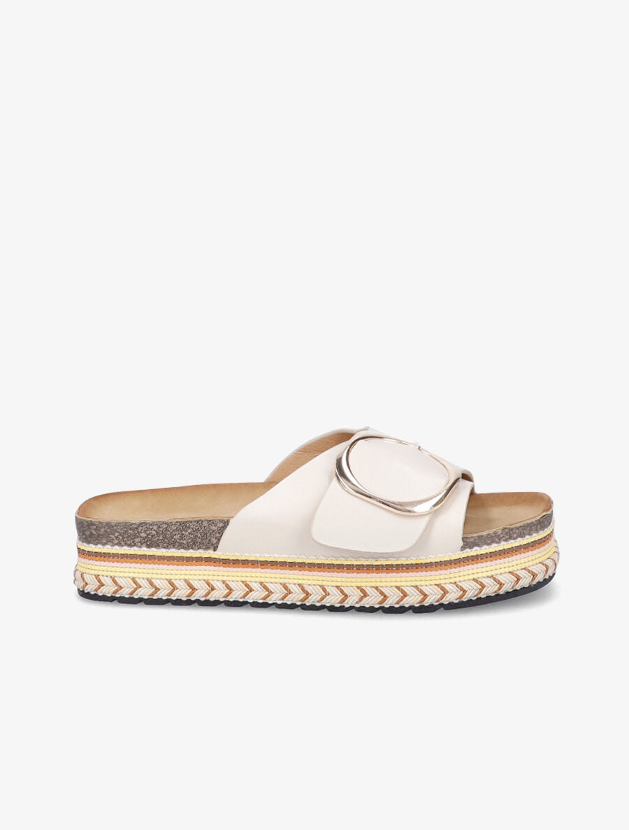 Claquettes à boucle et semelle stylisée - Beige - 1