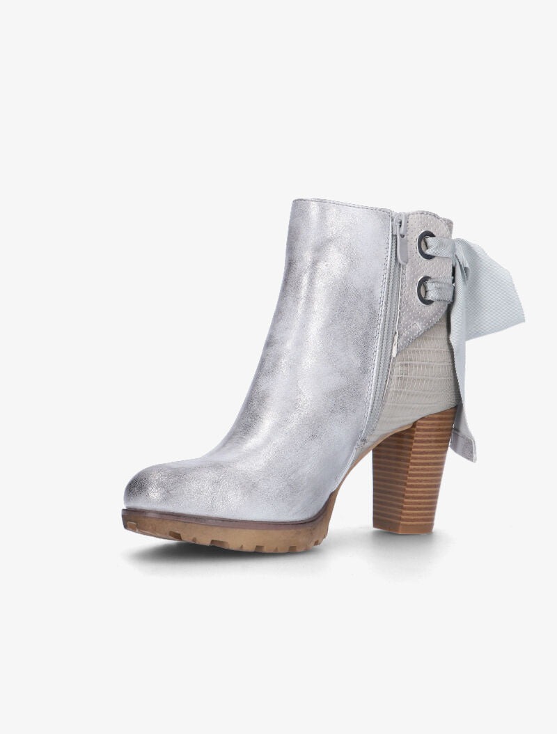 Bottines à effet vieilli et noeuds - gris clair - 4
