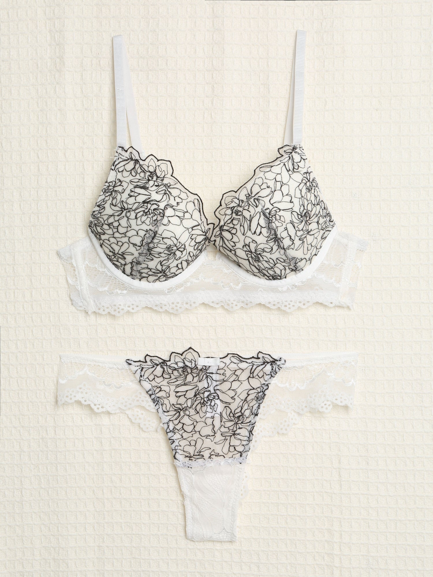 Ensemble à broderie contrastante - Blanc - 1