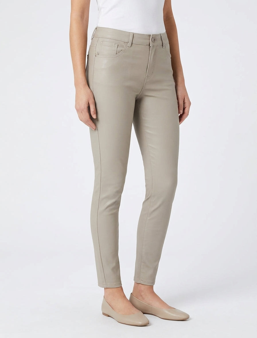 Pantaloni slim in similpelle effetto cerato - Beige