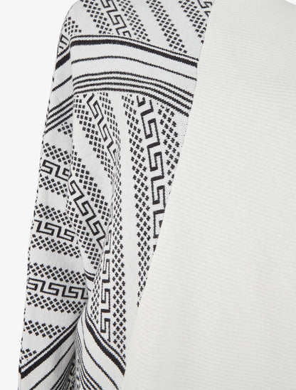 Pull ample col montant et motif graphique - Blanc - 3