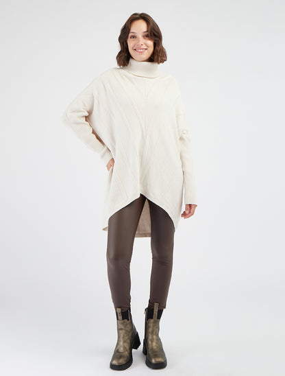 Maglione lungo a collo alto a tinta unita - Beige