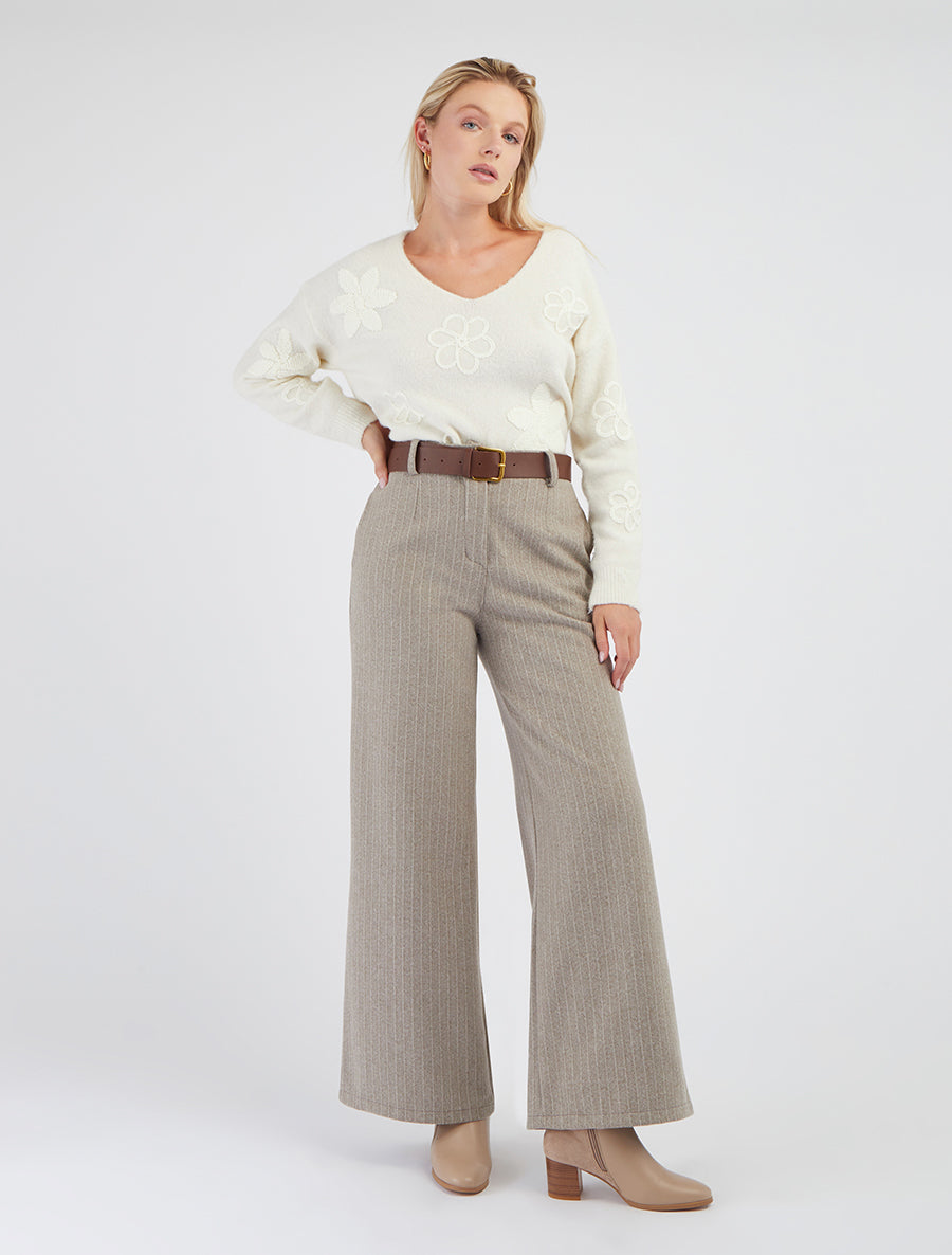 Pull duveteux à fleurs brodées - Écru - 8