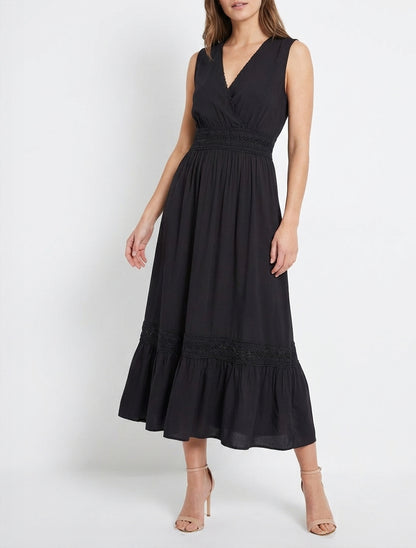 Abito senza maniche con ricami - Nero