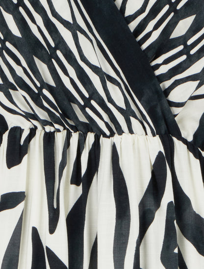 Robe longue élastiquée à imprimé fantaisie - Noir - 3