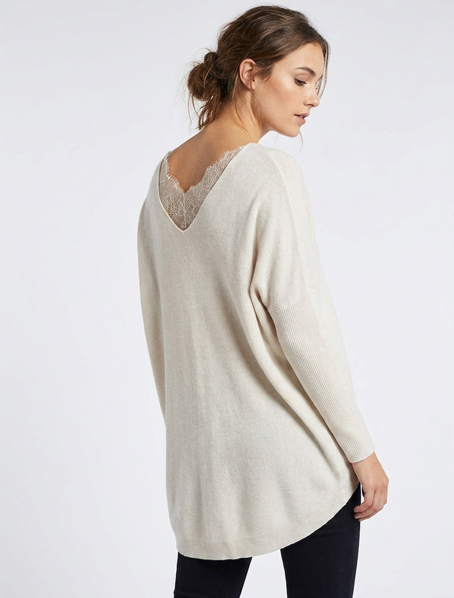 Maglione lungo con dettaglio in pizzo sul retro. - Beige
