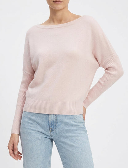 Maglione dritto con maniche a pipistrello e scollo a barchetta. - Rosa