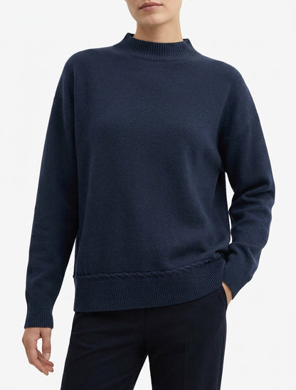 Maglione ampio a collo alto con cucitura fantasia. - Marina