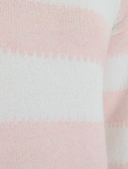 Pull droit à col rond et rayures stylisées - Rose - 3