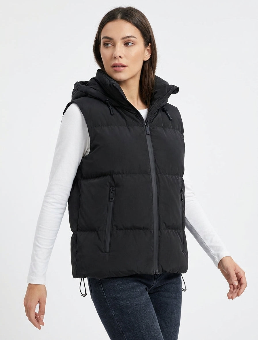 Gilet imbottito con cappuccio - Nero