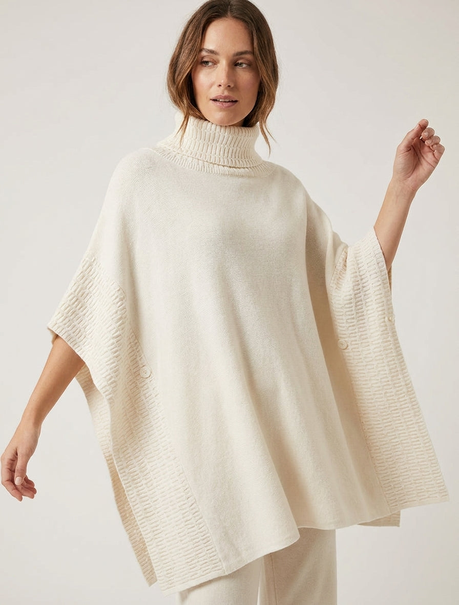 Poncho ampio a collo alto in maglia fantasia - Ecrù
