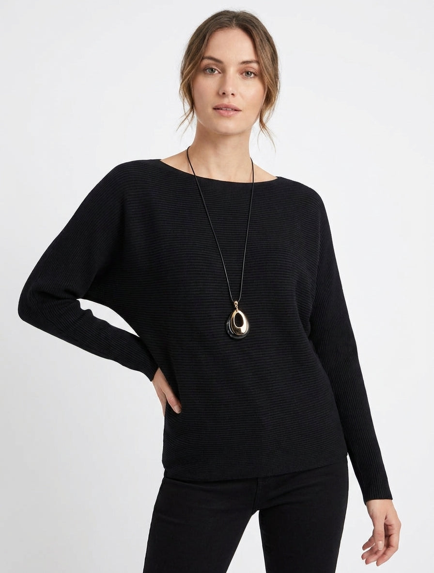 Maglione dritto in maglia a coste con maniche a pipistrello - Nero