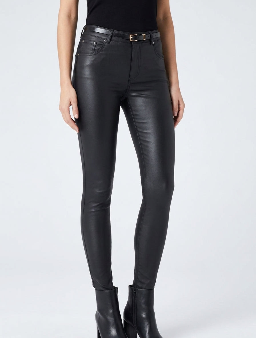 Pantaloni effetto cerato taglio skinny - Nero