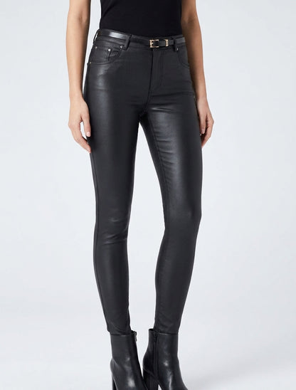 Pantaloni effetto cerato taglio skinny - Nero