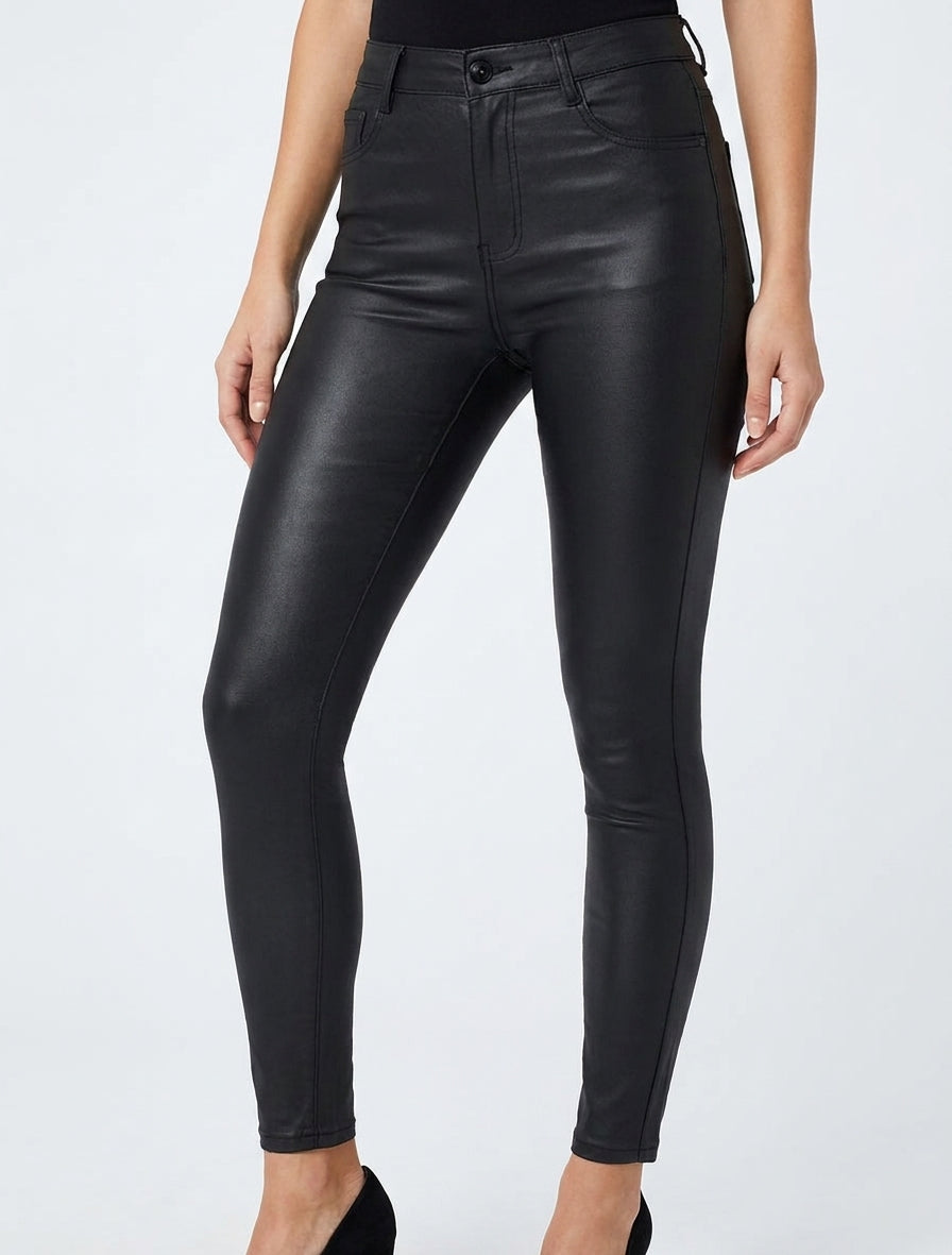 Pantaloni rivestiti taglio skinny - Nero