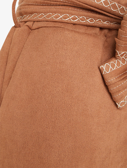 Short en suédine à ceinture brodée - Camel - 3