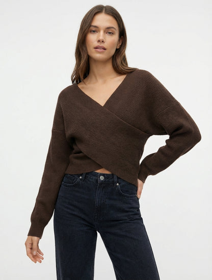 Maglione corto con scollo a portafoglio - Marrone