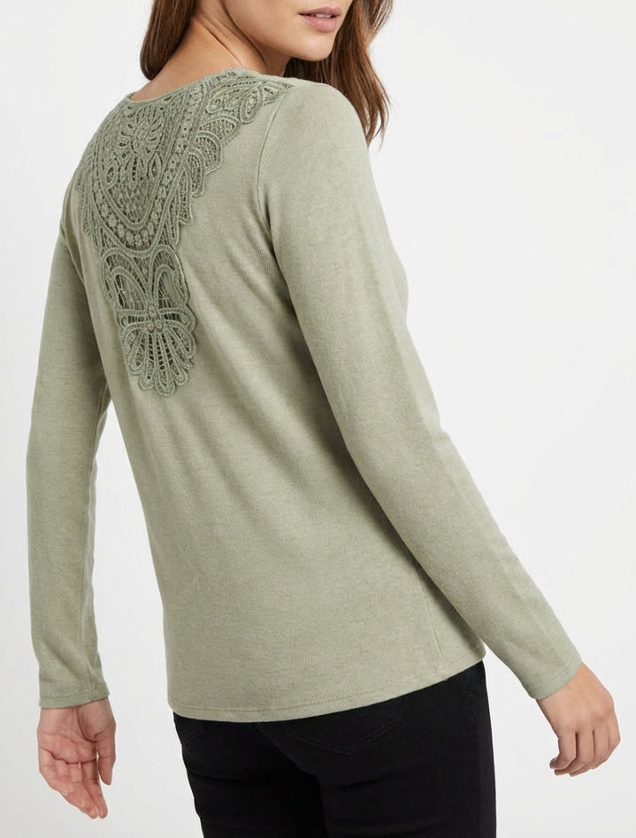 Maglione con schiena ricamata e collo a cascata. - Cachi