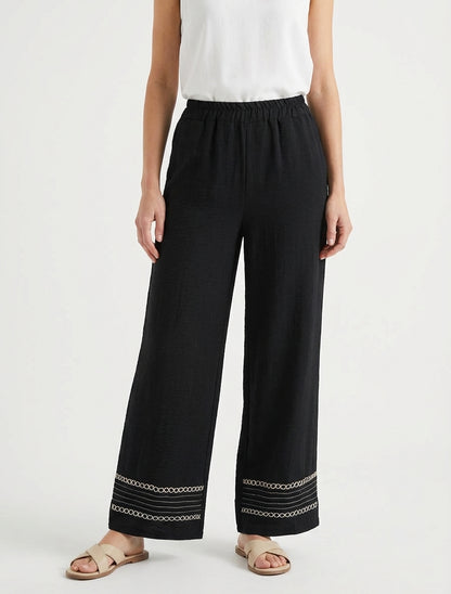 Pantaloni ampi con bordi ricamati - Nero