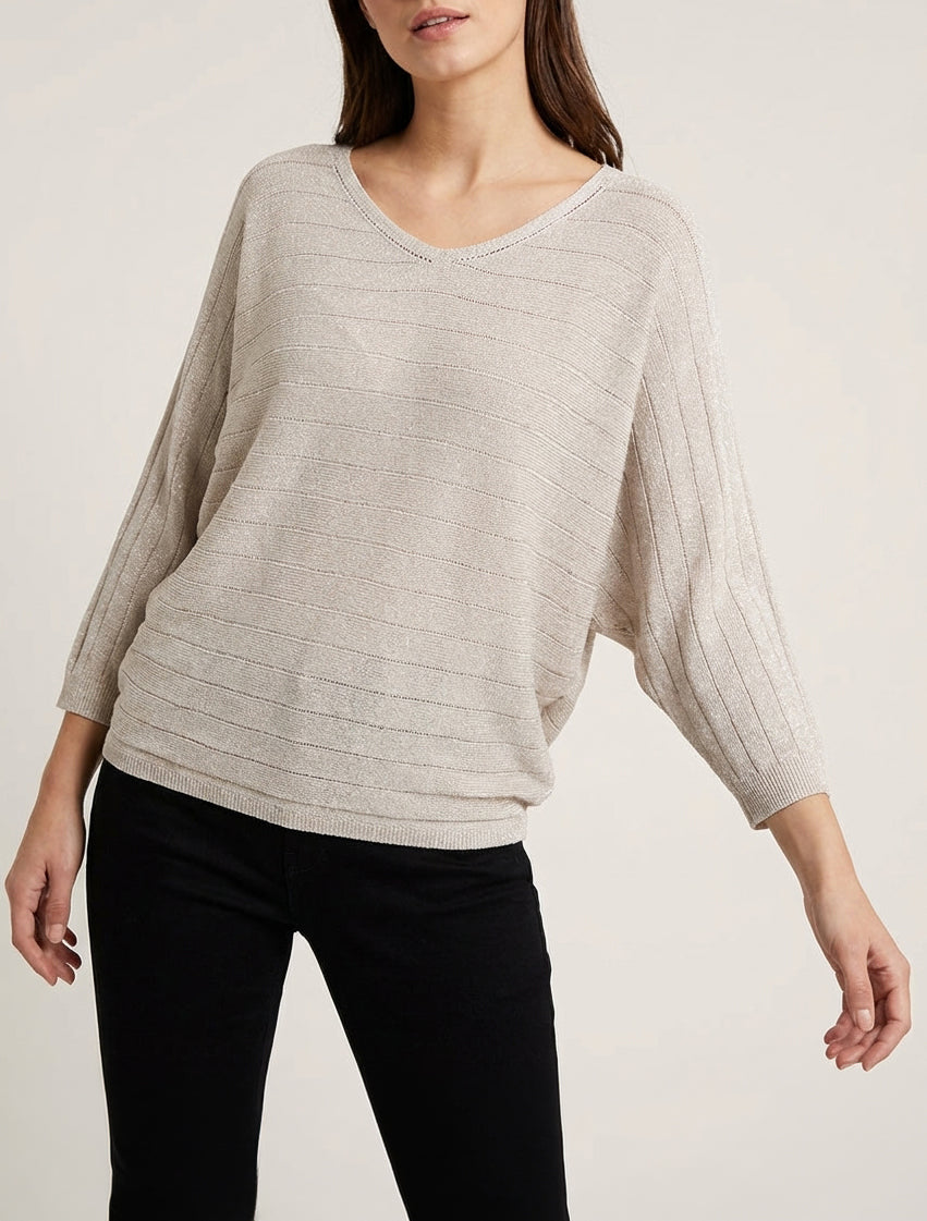 Maglia sottile iridescente con maniche a pipistrello. - Beige