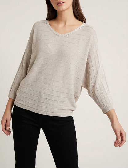 Maglia sottile iridescente con maniche a pipistrello. - Beige