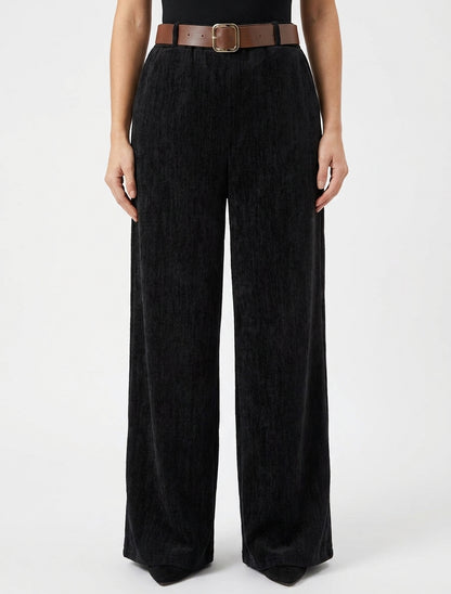 Pantaloni effetto velluto con vita elasticizzata - Nero