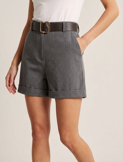Pantaloncini con risvolto e cintura - Grigio