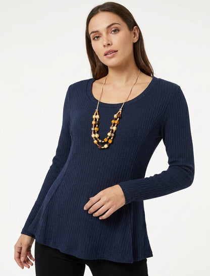 Maglione a coste con taglio svasato e collo rotondo. - Marina