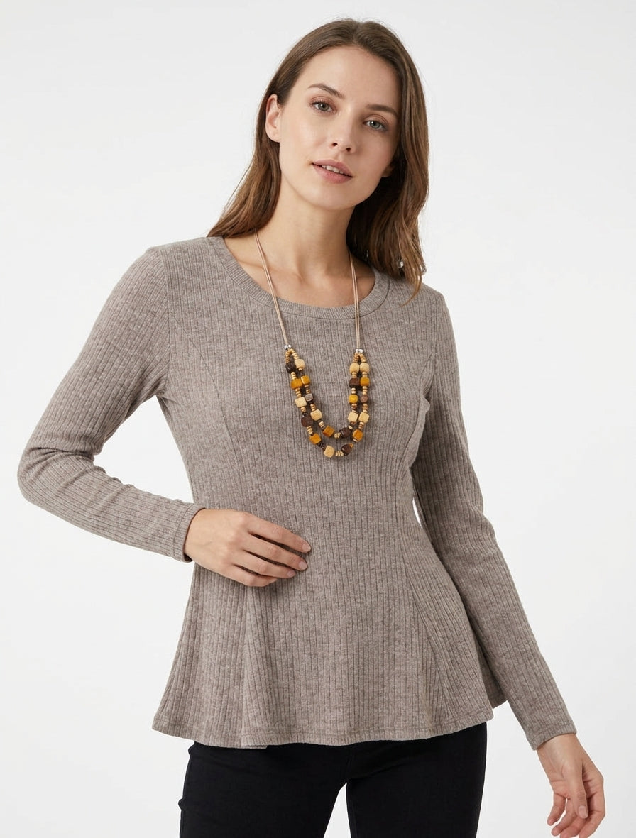 Maglione a coste con taglio svasato e collo rotondo. - Talpa