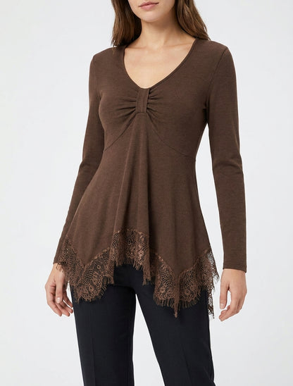 Maglia sottile con bordi asimmetrici in pizzo. - Marrone
