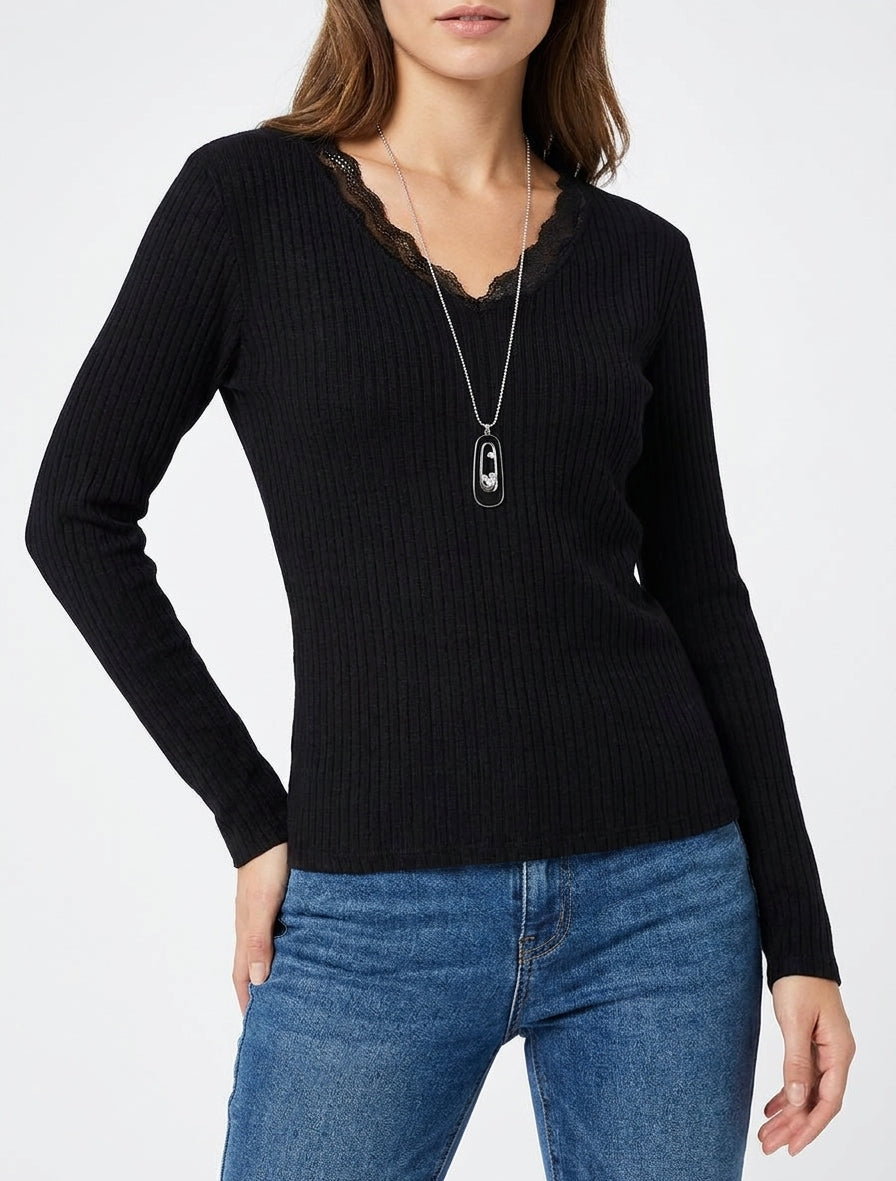 Maglione a coste con scollo a V in pizzo - Nero