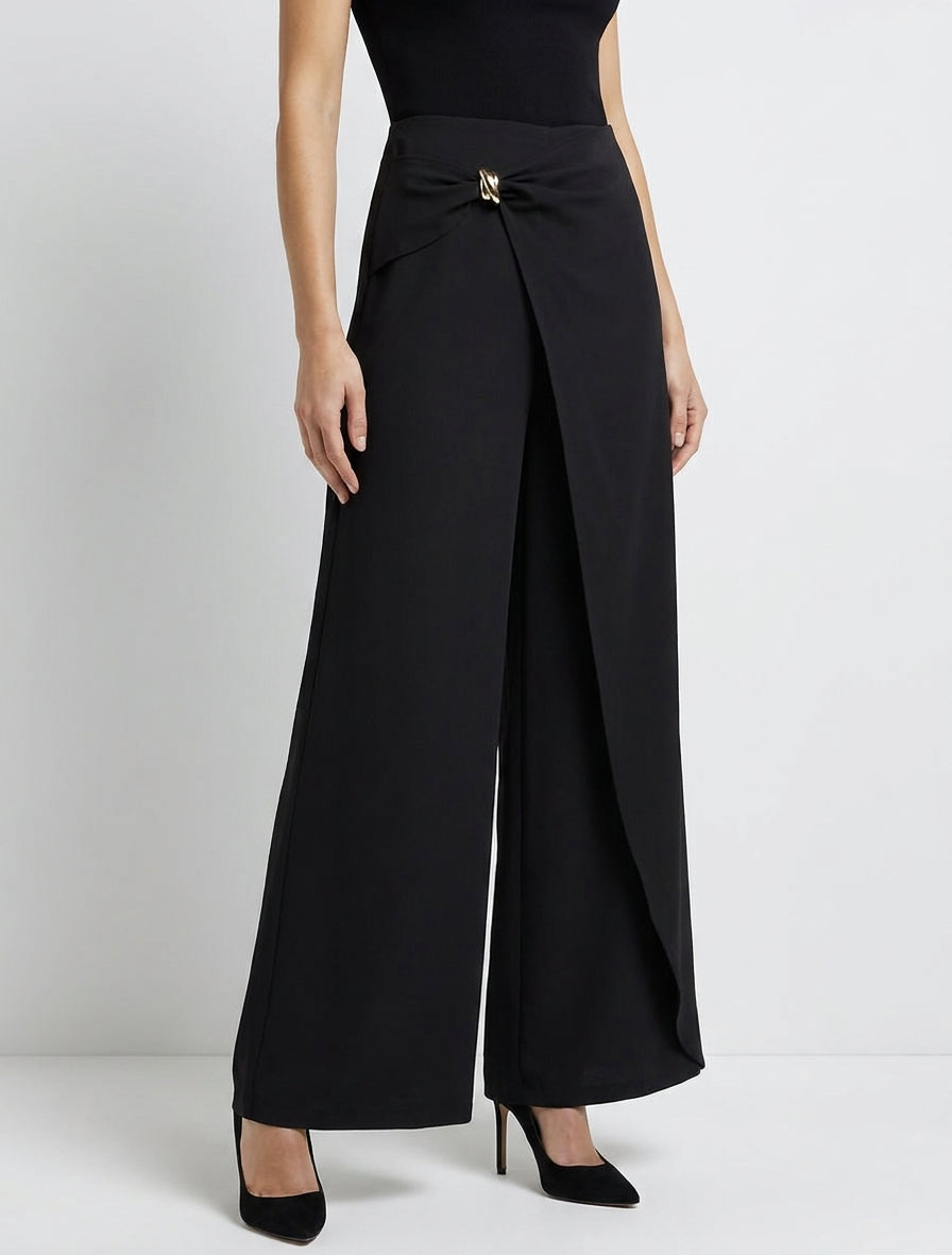 Pantaloni ampi con pannello e gioiello metallico - Nero