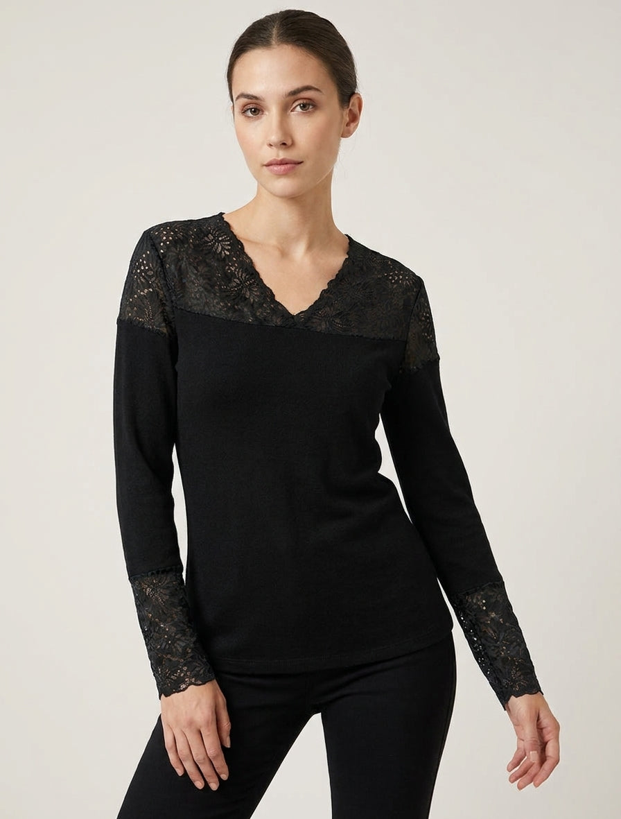 Maglione leggero con scollo a V e polsini in pizzo. - Nero